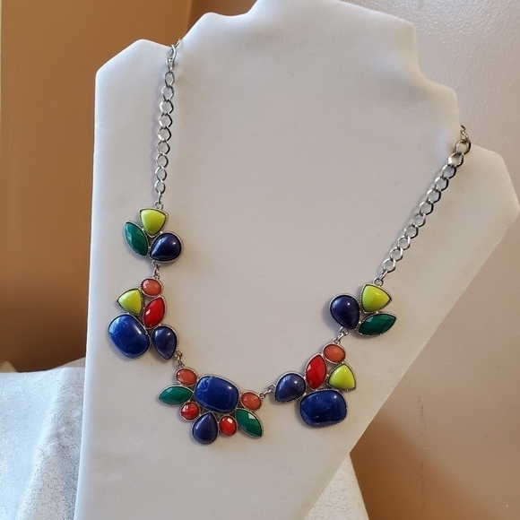 Fashion jewelry multicolored necklace & earrings - Picture 3 of 8